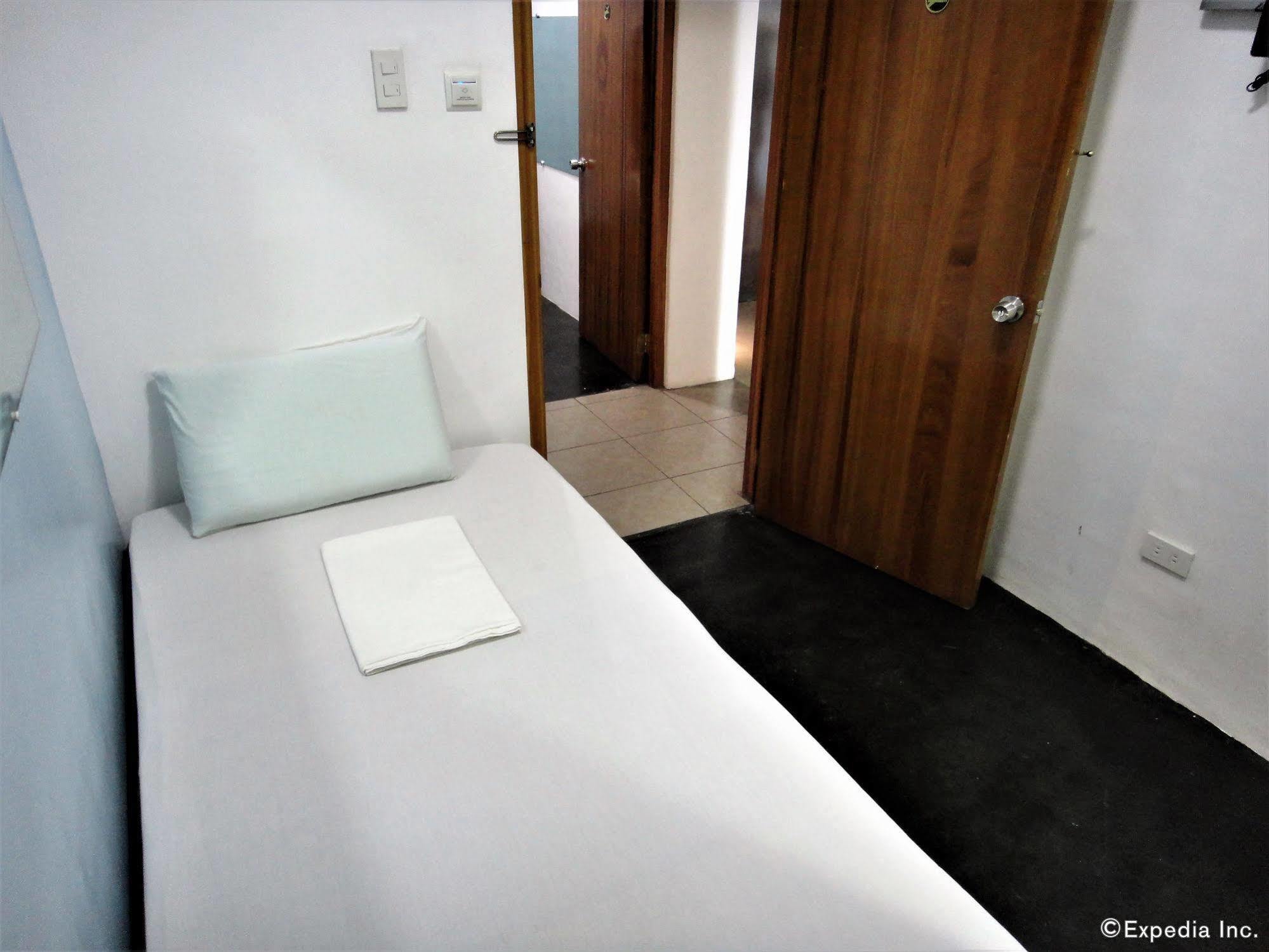 G-Galyx Inn Hotel Cagayan de Oro Buitenkant foto