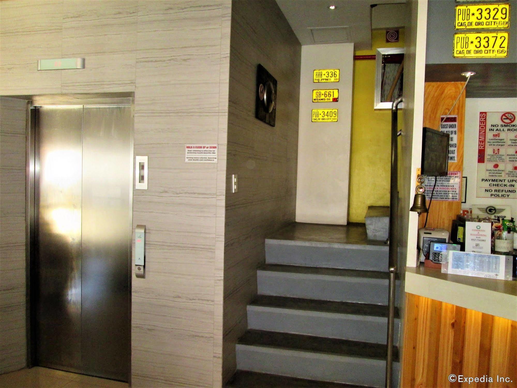 G-Galyx Inn Hotel Cagayan de Oro Buitenkant foto